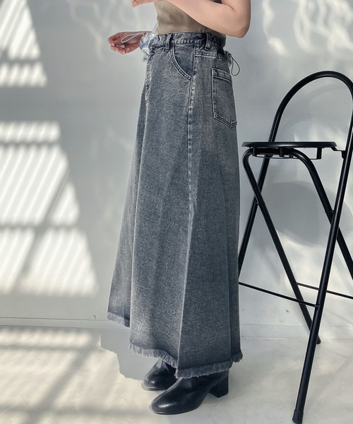 AS KNOW AS plus(アズノゥアズプラス)の「●リメイク風デニムロングスカート(デニムスカート・レディース・ブラック/ブルー/ケミカルウォッシュ・FREE)」の13枚目の写真
