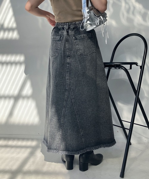 AS KNOW AS plus(アズノゥアズプラス)の「●リメイク風デニムロングスカート(デニムスカート・レディース・ブラック/ブルー/ケミカルウォッシュ・FREE)」の14枚目の写真