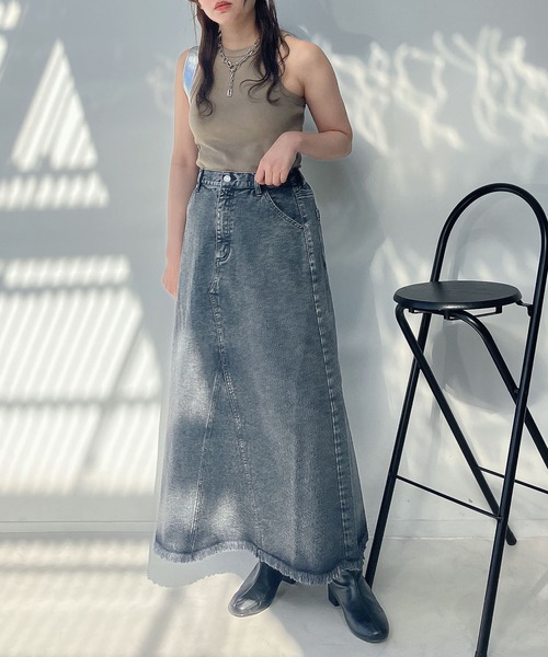 AS KNOW AS plus(アズノゥアズプラス)の「●リメイク風デニムロングスカート(デニムスカート・レディース・ブラック/ブルー/ケミカルウォッシュ・FREE)」の17枚目の写真