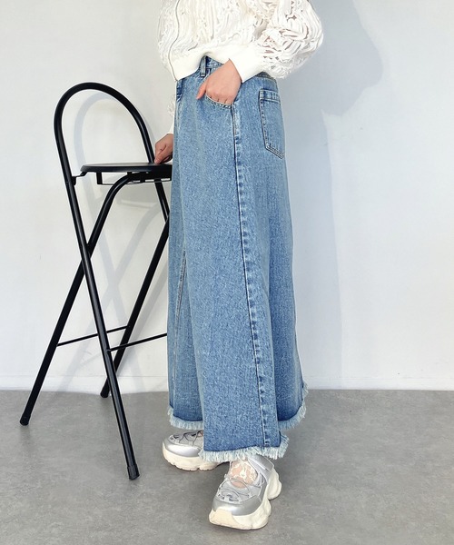 AS KNOW AS plus(アズノゥアズプラス)の「●リメイク風デニムロングスカート(デニムスカート・レディース・ブラック/ブルー/ケミカルウォッシュ・FREE)」の5枚目の写真