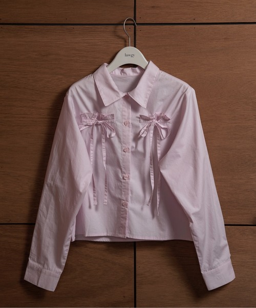 lawgy(ラウジー)の「front ribbon short shirt / フロントリボンショートシャツ(シャツ/ブラウス・レディース・チャコールグレー/ピンク/ホワイト・FREE)」の3枚目の写真