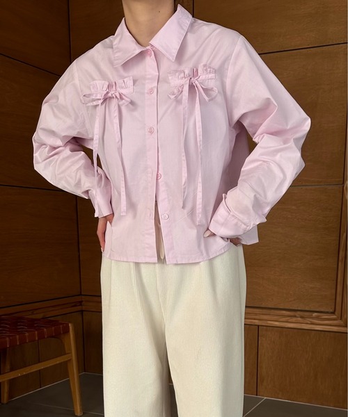 lawgy(ラウジー)の「front ribbon short shirt / フロントリボンショートシャツ(シャツ/ブラウス・レディース・チャコールグレー/ピンク/ホワイト・FREE)」の15枚目の写真