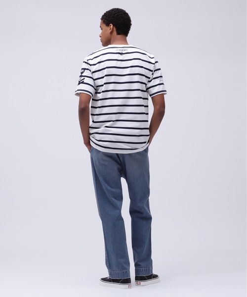 AVIREX(アヴィレックス)の「NAVAL POCKET T-SHIRT / ネイバル ポケット 半袖Tシャツ / AVIREX / アヴィレックス(Tシャツ/カットソー・メンズ・ネイビー系/ピンク/ネイビー/オリーブ/オフホワイト・MEDIUM/XX-LARGE/X-LARGE/LARGE)」の17枚目の写真