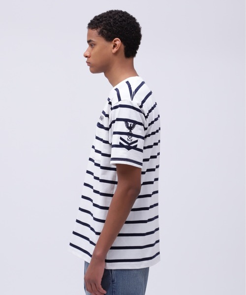 AVIREX(アヴィレックス)の「NAVAL POCKET T-SHIRT / ネイバル ポケット 半袖Tシャツ / AVIREX / アヴィレックス(Tシャツ/カットソー・メンズ・ネイビー系/ピンク/ネイビー/オリーブ/オフホワイト・MEDIUM/XX-LARGE/X-LARGE/LARGE)」の18枚目の写真