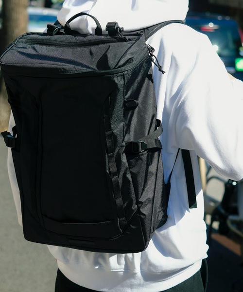 THRASHER(スラッシャー)の「RUNNING PUSH BOX BACKPACK 30L/スラッシャー大容量バックパック(リュックサック)(バックパック/リュック・メンズ・ブラック×ゴールド/ブラック×ブラック/ブラック×ホワイト・FREE)」の17枚目の写真