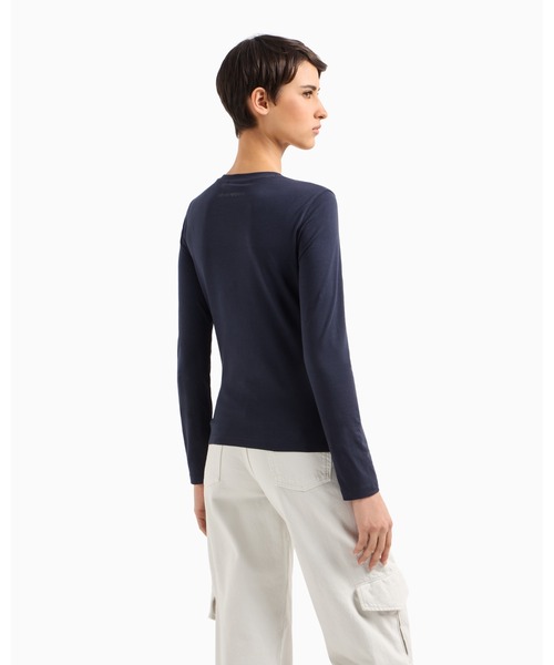 EMPORIO ARMANI(エンポリオアルマーニ)の「【エンポリオ アルマーニ】セーター ストレッチジャージー マイクロスタッズロゴ(Tシャツ/カットソー・レディース・ネイビー/ホワイト・SMALL/LARGE/X-SMALL/MEDIUM)」の3枚目の写真