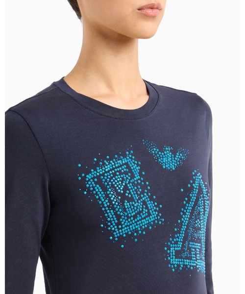 EMPORIO ARMANI(エンポリオアルマーニ)の「【エンポリオ アルマーニ】セーター ストレッチジャージー マイクロスタッズロゴ(Tシャツ/カットソー・レディース・ネイビー/ホワイト・SMALL/LARGE/X-SMALL/MEDIUM)」の4枚目の写真