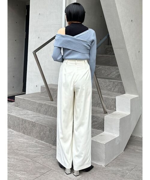 MURUA(ムルーア)の「ラメピンストライプタックワイドパンツ(その他パンツ・レディース・アイボリー/グレー・2/1)」の15枚目の写真