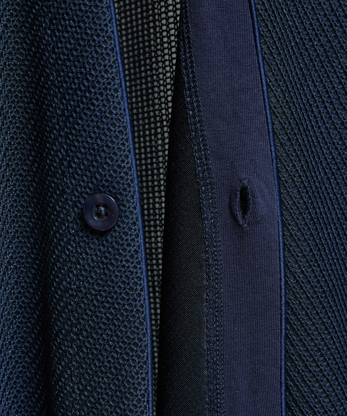 ABAHOUSE（アバハウス）の「シアージャージー  2ボタン 比翼 カーディガン（カーディガン/ボレロ・メンズ・ブラック/ネイビー/グレイッシュベージュ・46/48）」の7枚目の写真