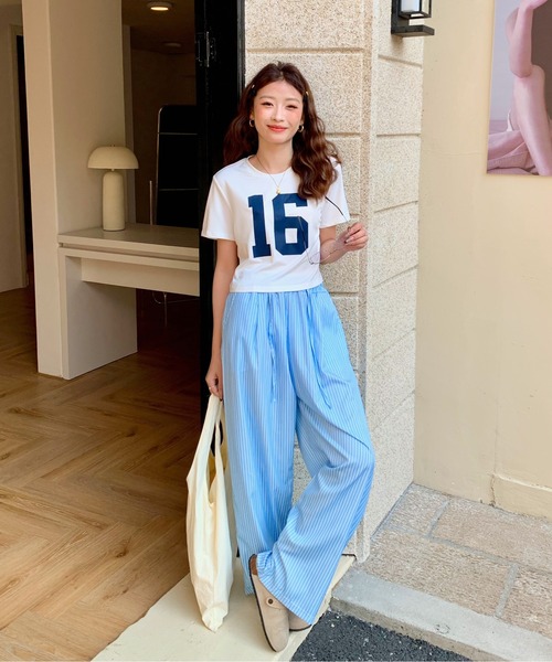 everycoco(エブリーココ)の「ストライプワイドストレートレッグパンツ(その他パンツ・レディース・ブルー・M/L)」の2枚目の写真
