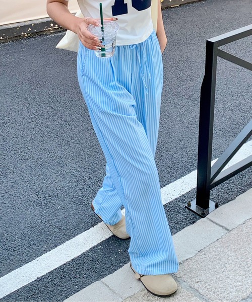 everycoco(エブリーココ)の「ストライプワイドストレートレッグパンツ(その他パンツ・レディース・ブルー・M/L)」の17枚目の写真