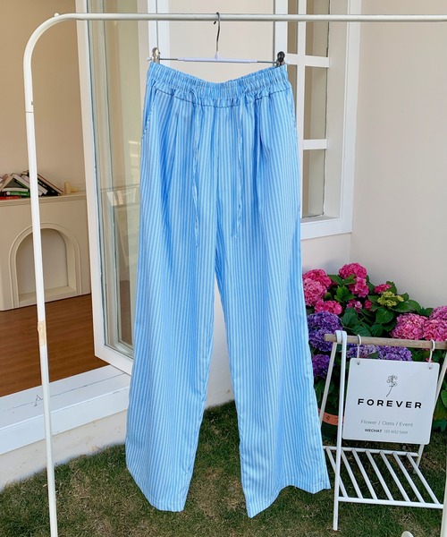 everycoco(エブリーココ)の「ストライプワイドストレートレッグパンツ(その他パンツ・レディース・ブルー・M/L)」の8枚目の写真