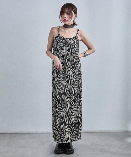 Fashion Letter（ファッションレター）の「プリーツキャミワンピース（ワンピース・レディース・チャコール/ブラウン/グレイッシュベージュ/ブラック/ゼブラ・M）」の14枚目の写真