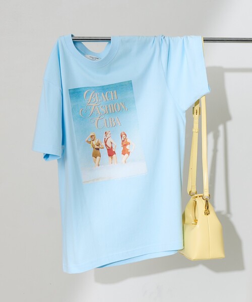 FREAK'S STORE(フリークスストア)の「Girls photo Beach フォトTシャツ/ガールズ ビーチ フォトTシャツ(Tシャツ/カットソー・レディース・オフホワイト/サックスブルー・フリ-)」の1枚目の写真