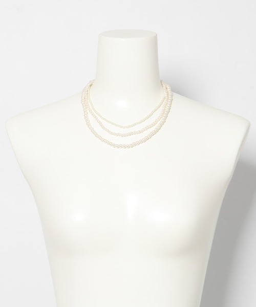 URBAN RESEARCH Sonny Label（アーバンリサーチサニーレーベル）の「三連パールネックレス（ネックレス・レディース・ホワイト・ONE）」の4枚目の写真