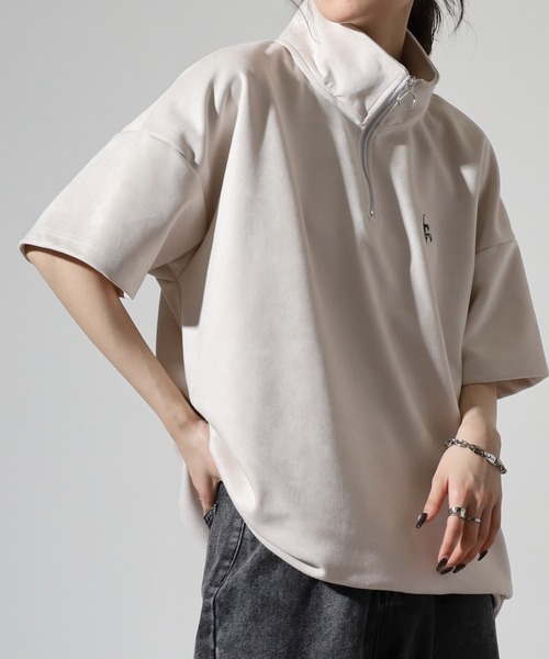Growth by in the attic（グロウスバイインジアティック）の「Growth by in the attic ハーフZIP スエード 半袖Tシャツ（Tシャツ/カットソー・メンズ・グレー/ホワイト/ブラック・M/L）」の2枚目の写真