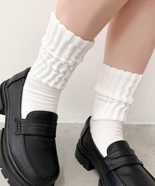 WEGO(ウィゴー)の「WEGO/サポート付きボリューム無地リブソックス(ソックス/靴下・レディース・ブルー/レッド/ブラウン/ブラック/ホワイト/ダークグレー/ワイン・23-25cm)」の2枚目の写真