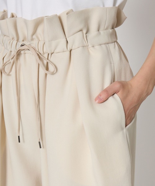 BABYLONE(バビロン)の「ドロストワイドパンツ(その他パンツ・レディース・ボルドー/グレイッシュベージュ/ブラック・フリー)」の4枚目の写真