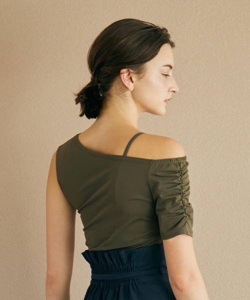 Julier Yoga and Relax(ジュリエヨガアンドリラックス)の「Julier Ecocoアシンメトリートップス(Tシャツ/カットソー・レディース・ネイビー/ホワイト/カーキ・1/0)」の13枚目の写真