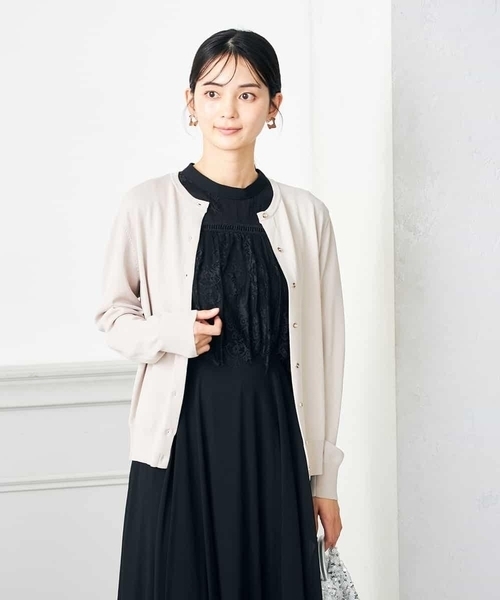 a.v.v(アーヴェヴェ)の「【接触冷感/UVカット/洗える】クルーネック美ラクるサマーカーディガン(カーディガン/ボレロ・レディース・グレー系その他/ホワイト/ブラック/ブルー/ダークインディゴブルー/ピンク・38/40/36/34/42)」の1枚目の写真