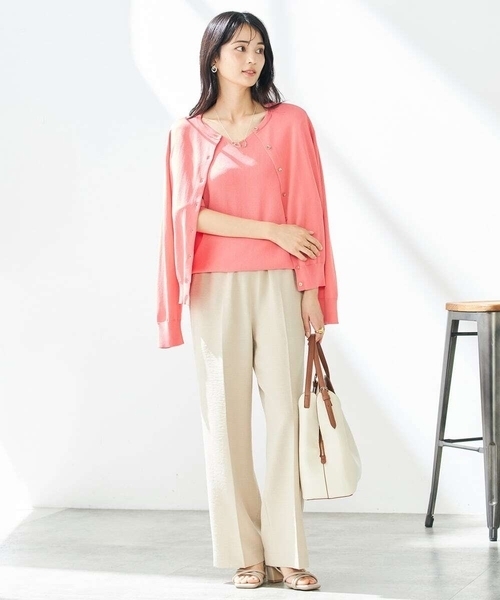 a.v.v(アーヴェヴェ)の「【接触冷感/UVカット/洗える】クルーネック美ラクるサマーカーディガン(カーディガン/ボレロ・レディース・グレー系その他/ホワイト/ブラック/ブルー/ダークインディゴブルー/ピンク・38/40/36/34/42)」の11枚目の写真