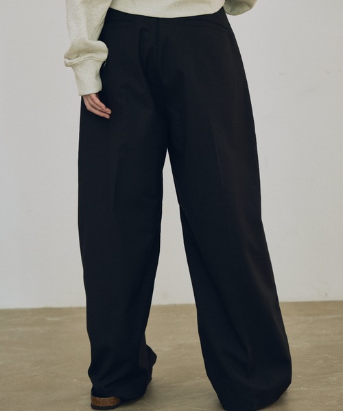 lit(リット)の「D Ring Tuck Pants(スラックス・レディース・ブラック/チャコールグレー・36/38)」の7枚目の写真