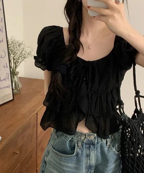 Lace Ladies(レースレディース)の「ワッシャー加工 ティアード フリル パフスリーブ ブラウス(シャツ/ブラウス・レディース・ブラック/アイボリー・FREE)」の2枚目の写真