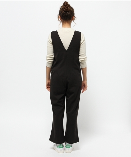 mystic(ミスティック)の「【mystic】Vネックサロペット(サロペット/オーバーオール・レディース・ブラック/キャメル/グレー・フリ-)」の10枚目の写真