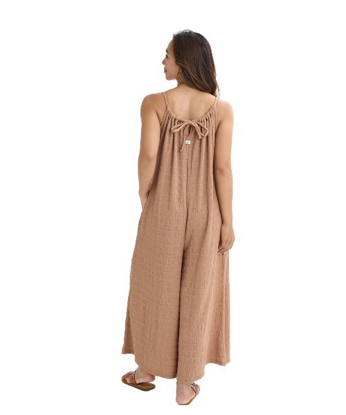 BILLABONG(ビラボン)の「BILLABONG レディース 【CHILLWEAR】 POLY SHIRRING COMBINAISON ロングパンツ 【2025年夏モデル】/ワイドパンツサロペット(サロペット/オーバーオール・レディース・ブラック/ブラウン系その他・MEDIUM)」の7枚目の写真