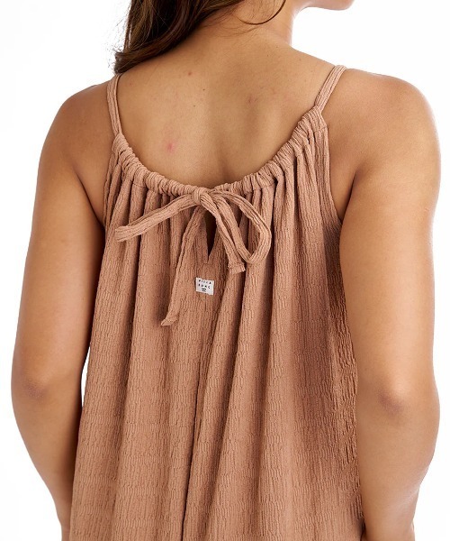 BILLABONG(ビラボン)の「BILLABONG レディース 【CHILLWEAR】 POLY SHIRRING COMBINAISON ロングパンツ 【2025年夏モデル】/ワイドパンツサロペット(サロペット/オーバーオール・レディース・ブラック/ブラウン系その他・MEDIUM)」の8枚目の写真