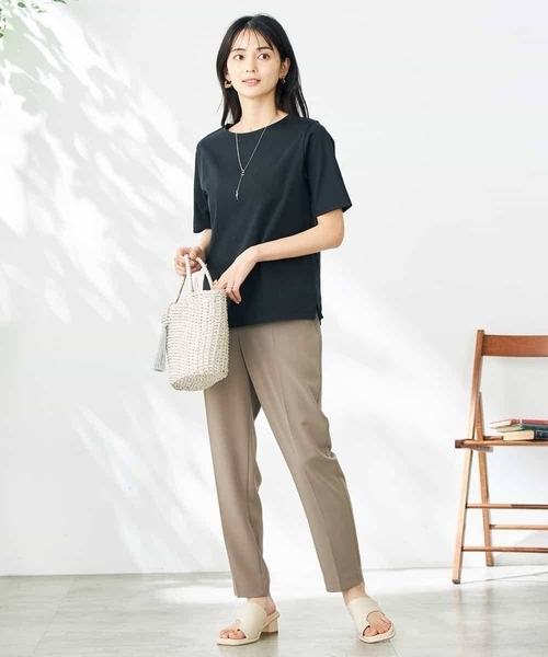 a.v.v（アーヴェヴェ）の「【接触冷感/UVカット】大人のリッチTシャツ（Tシャツ/カットソー・レディース・グレー系その他/ブラック/ホワイト/ブルー/オレンジ/ダークインディゴブルー/パープル・34/36/38/40/42）」の9枚目の写真