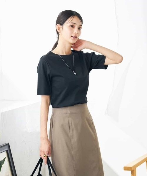 a.v.v（アーヴェヴェ）の「【接触冷感/UVカット】大人のリッチTシャツ（Tシャツ/カットソー・レディース・グレー系その他/ブラック/ホワイト/ブルー/オレンジ/ダークインディゴブルー/パープル・34/36/38/40/42）」の12枚目の写真