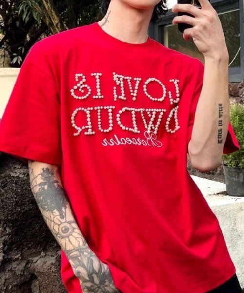 FreeZone(フリーゾーン)の「【立体パール】メッセージロゴ オーバーサイズTシャツ(Tシャツ/カットソー・メンズ・レッド/ネイビー/ブラック・F)」の6枚目の写真
