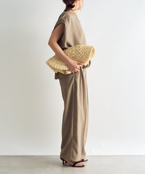 un dix cors(アンディコール)の「《セットアップ対応》リネンライク裾ギャザーフレンチブラウス(シャツ/ブラウス・レディース・ブラック/グリーン/モカ・FREE)」の4枚目の写真