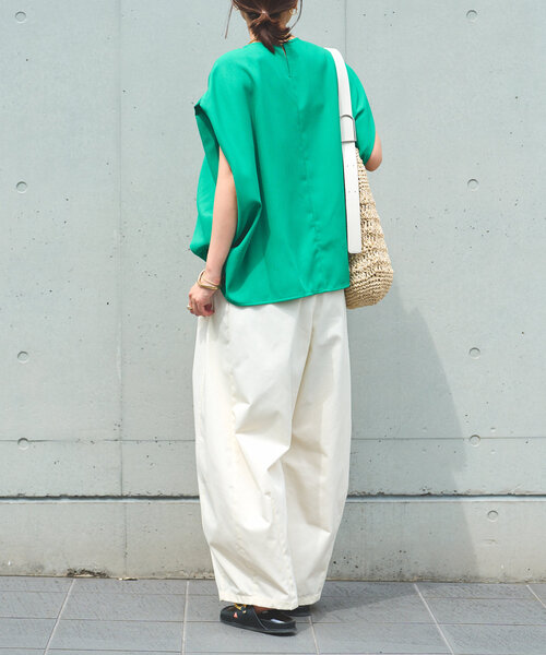 un dix cors(アンディコール)の「《セットアップ対応》リネンライク裾ギャザーフレンチブラウス(シャツ/ブラウス・レディース・ブラック/グリーン/モカ・FREE)」の15枚目の写真