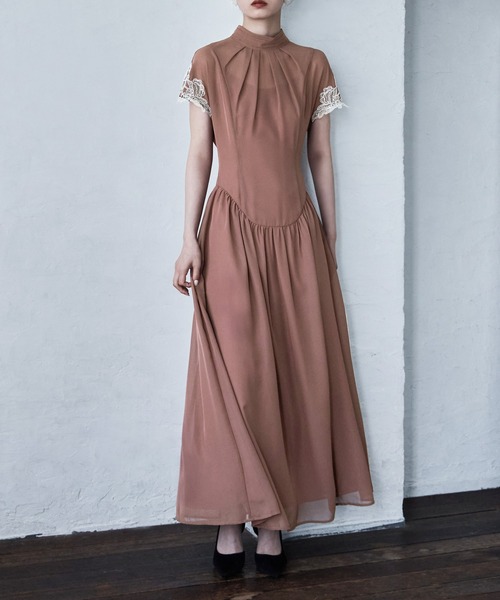 etoll.（エトル）の「ドロップウエストレーススリーブ オケージョンドレス│Dropped waist lace sleeve dress（ドレス・レディース・ライトカーキ/パープル/ブラック/スモークピンク・M/L）」の10枚目の写真