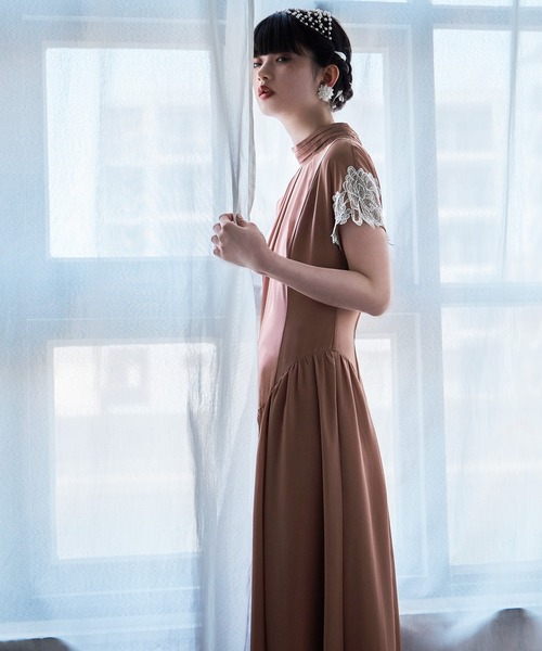etoll.（エトル）の「ドロップウエストレーススリーブ オケージョンドレス│Dropped waist lace sleeve dress（ドレス・レディース・ライトカーキ/パープル/ブラック/スモークピンク・M/L）」の12枚目の写真