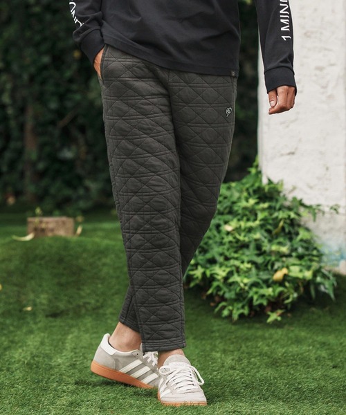 1minute 1second（ワンミニットワンセカンド）の「mp13846-quilted side zip pants with heart patch イージーパンツ（その他パンツ・メンズ・ブラック/チャコール・S/M/L/XL）」の5枚目の写真