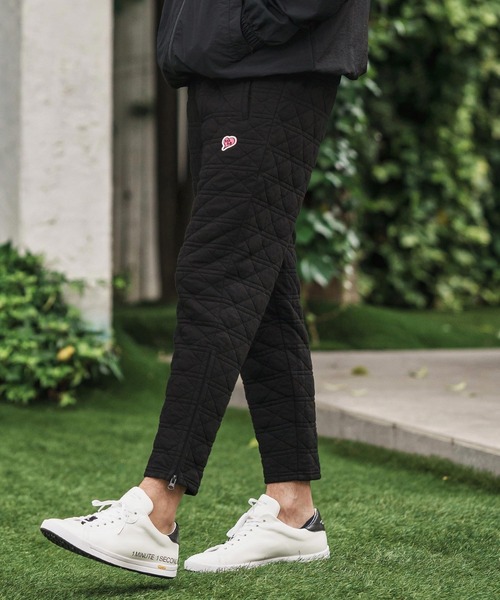 1minute 1second（ワンミニットワンセカンド）の「mp13846-quilted side zip pants with heart patch イージーパンツ（その他パンツ・メンズ・ブラック/チャコール・S/M/L/XL）」の12枚目の写真