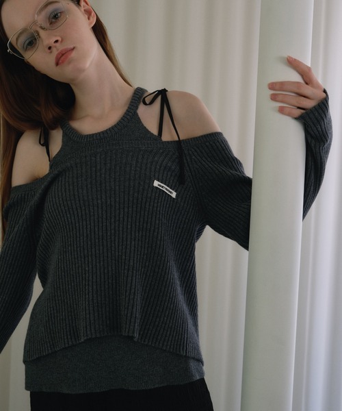 HONEY MI HONEY(ハニーミーハニー)の「HONEY logo off shoulder rib knit tops(ニット/セーター・レディース・グレー/アイボリー/ピンク・FREE)」の3枚目の写真