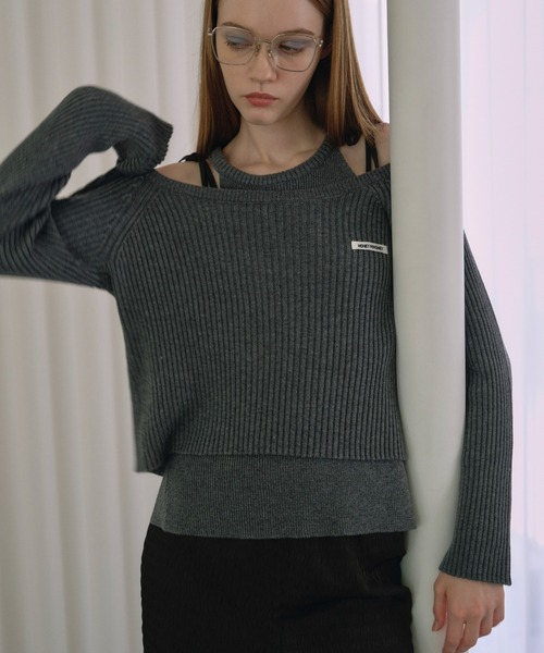 HONEY MI HONEY(ハニーミーハニー)の「HONEY logo off shoulder rib knit tops(ニット/セーター・レディース・グレー/アイボリー/ピンク・FREE)」の4枚目の写真