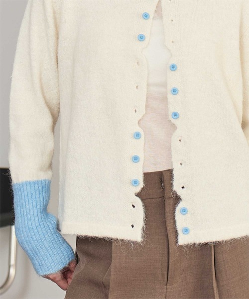 miette（ミエット）の「ボタンデザイン配色カーディガン（カーディガン/ボレロ・レディース・ネイビー/チャコール/オフホワイト/ブラウン・FREE）」の7枚目の写真
