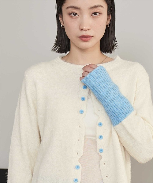 miette（ミエット）の「ボタンデザイン配色カーディガン（カーディガン/ボレロ・レディース・ネイビー/チャコール/オフホワイト/ブラウン・FREE）」の10枚目の写真