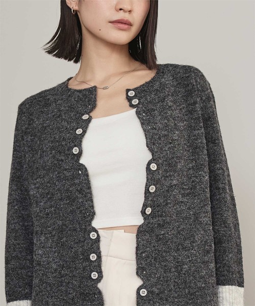 miette（ミエット）の「ボタンデザイン配色カーディガン（カーディガン/ボレロ・レディース・ネイビー/チャコール/オフホワイト/ブラウン・FREE）」の20枚目の写真