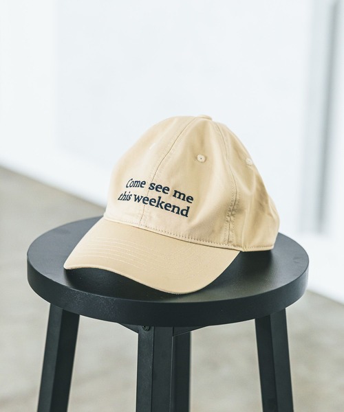 LAKOLE(ラコレ)の「ロゴ刺繍キャップ / 495366(キャップ・レディース・ライトベージュ/チェリーレッド/ブラウン/ブラック・FREE)」の3枚目の写真