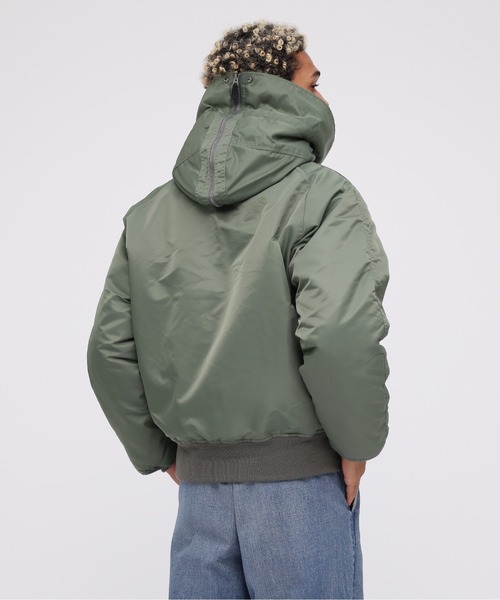 AVIREX（アヴィレックス）の「N‐2B COMMERCIAL / N-2B コマーシャル / AVIREX / アヴィレックス（ブルゾン・メンズ・セージグリーン/ブラック・LARGE/MEDIUM/XX-LARGE/X-LARGE）」の6枚目の写真