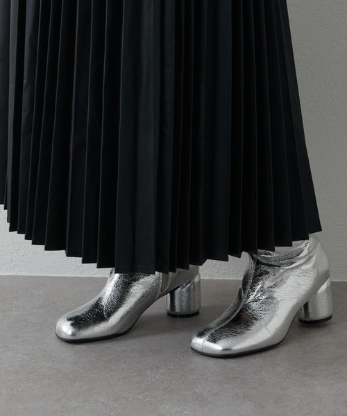 Lui's(ルイス)の「オブリックトゥヒールブーツ(ブーツ・レディース・シルバー/ブラック・23.5/24.5)」の18枚目の写真