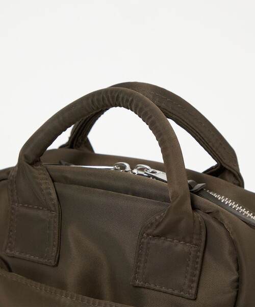 green label relaxing（グリーンレーベルリラクシング）の「EVERY 2WAY ミニ ショルダー バッグ -撥水-（ショルダーバッグ・メンズ・ブラック/ダークグレー・FREE）」の4枚目の写真