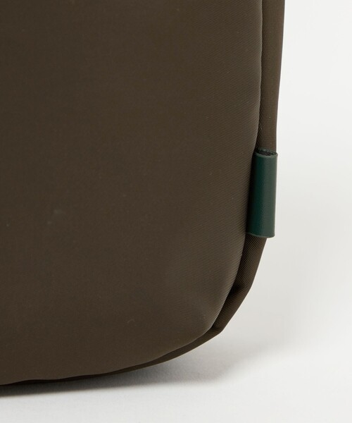 green label relaxing（グリーンレーベルリラクシング）の「EVERY 2WAY ミニ ショルダー バッグ -撥水-（ショルダーバッグ・メンズ・ブラック/ダークグレー・FREE）」の7枚目の写真