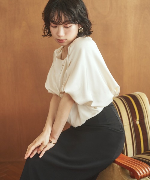 LAULEN（ローレン）の「satin balloon sleeve blouse /サテンバルーンスリーブブラウス（シャツ/ブラウス・レディース・アイボリー/ブラック・FREE）」の3枚目の写真